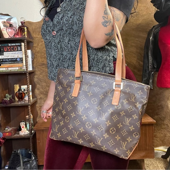 Authentic LOUIS VUITTOn cabas pm - Picture 16 of 16